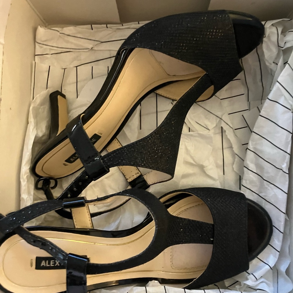 Alex Marie Giddah Black Glitter 7M Heels - Like New Condition!